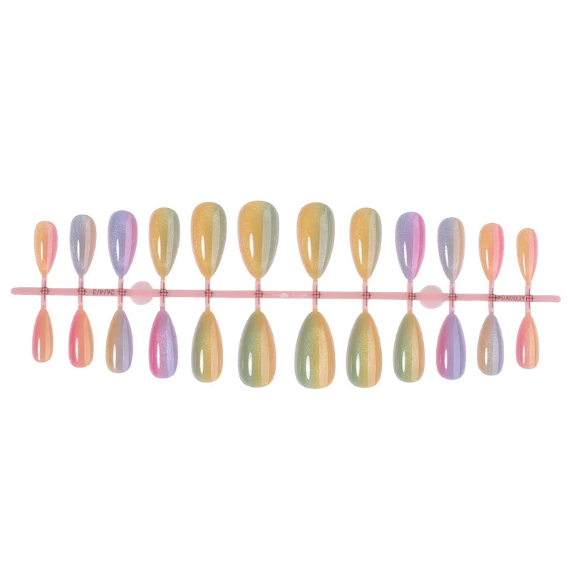 Elegantes und kreatives Kunstnagelset Brehn