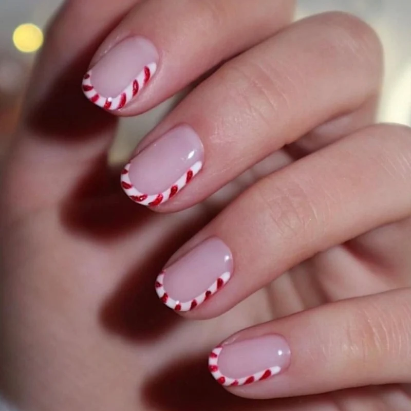 Elegantes Kunstnagelset mit strahlend grünen French-Spitzen Brehn