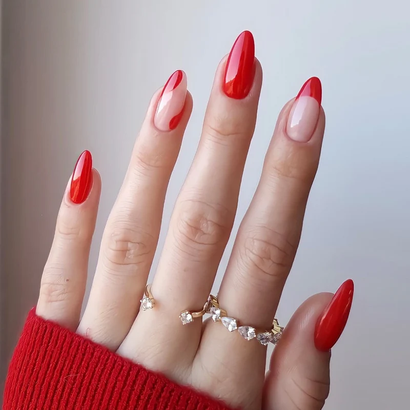 Elegantes Kunstnagelset mit strahlend grünen French-Spitzen Brehn
