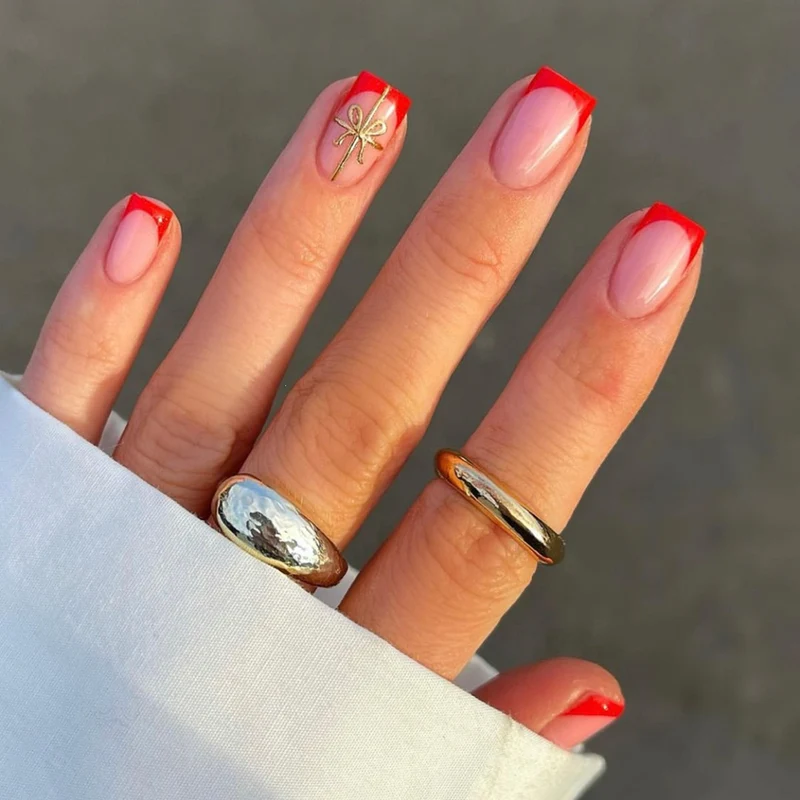 Elegantes Kunstnagelset mit strahlend grünen French-Spitzen Brehn