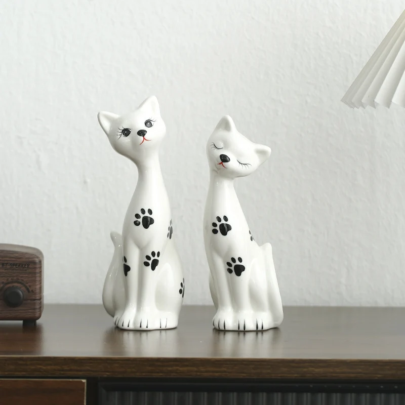 Verspieltes Keramikkatzenfiguren-Set Brehn