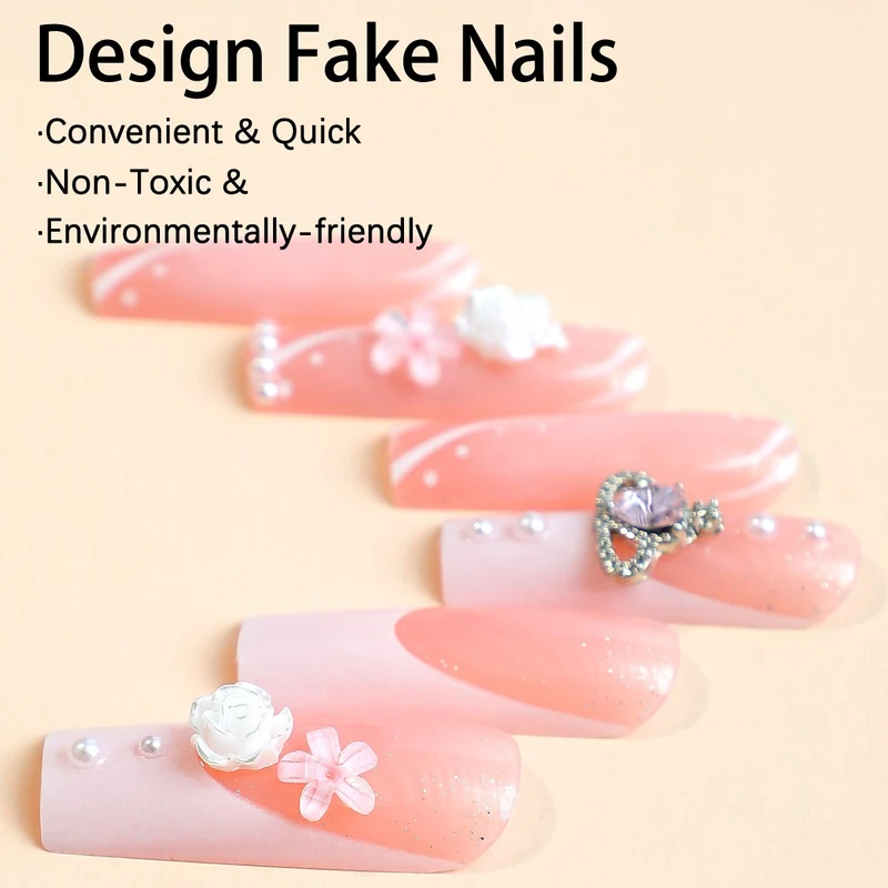 Elegantes Kunstnagelset mit Glitzer- und Blumenakzenten Brehn