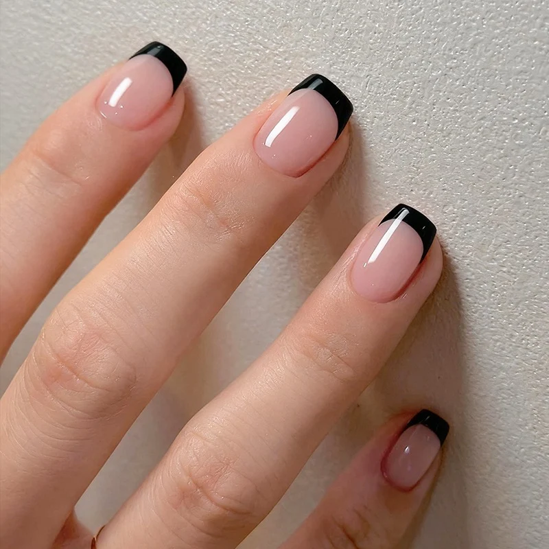 Elegante Kunstnagelset mit Schwarz-Spitzen Brehn