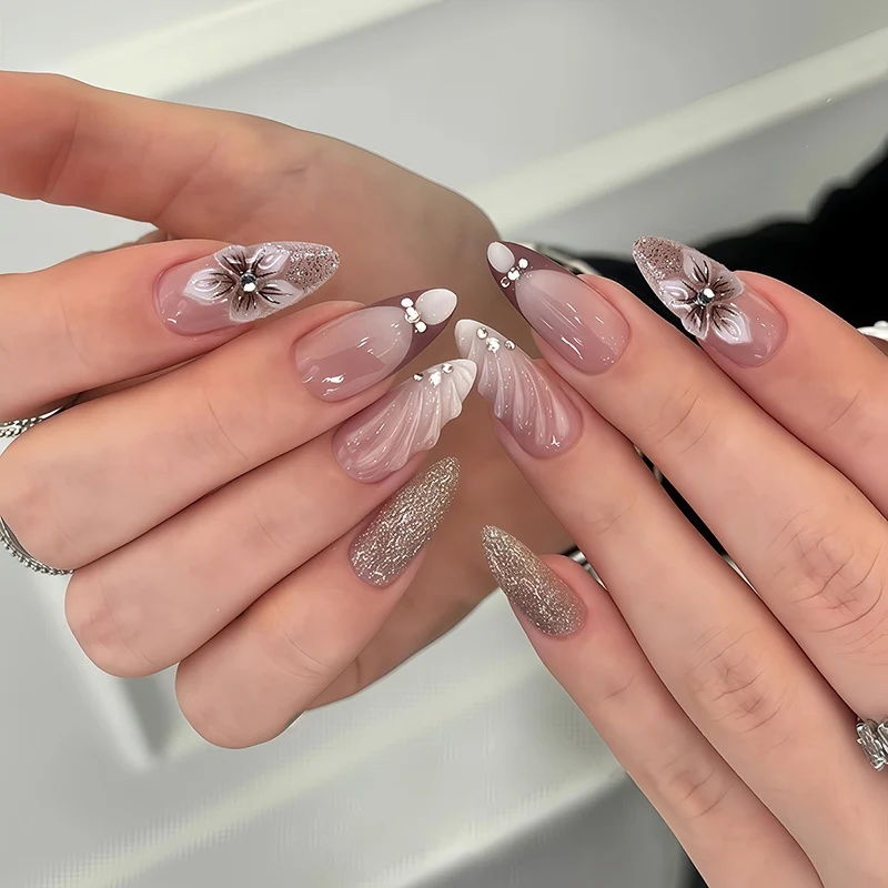 Elegante Kunstnägel Set Brehn