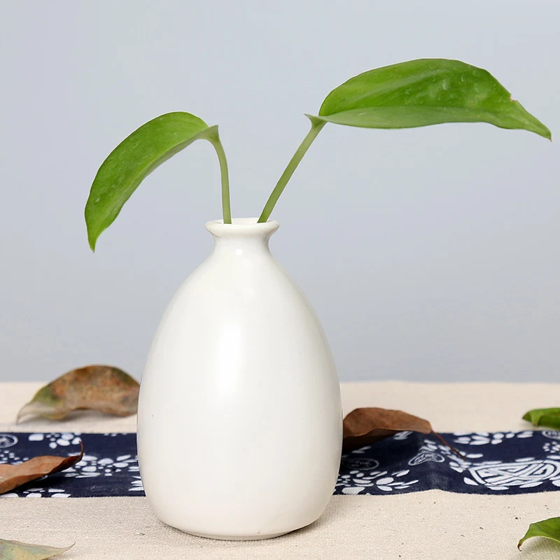 Minimalistische Keramik Knospenvase Brehn