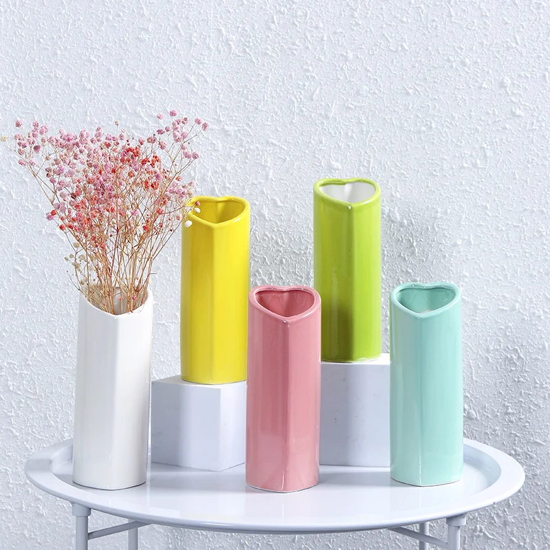 Herzförmige elegante Keramikvase Brehn
