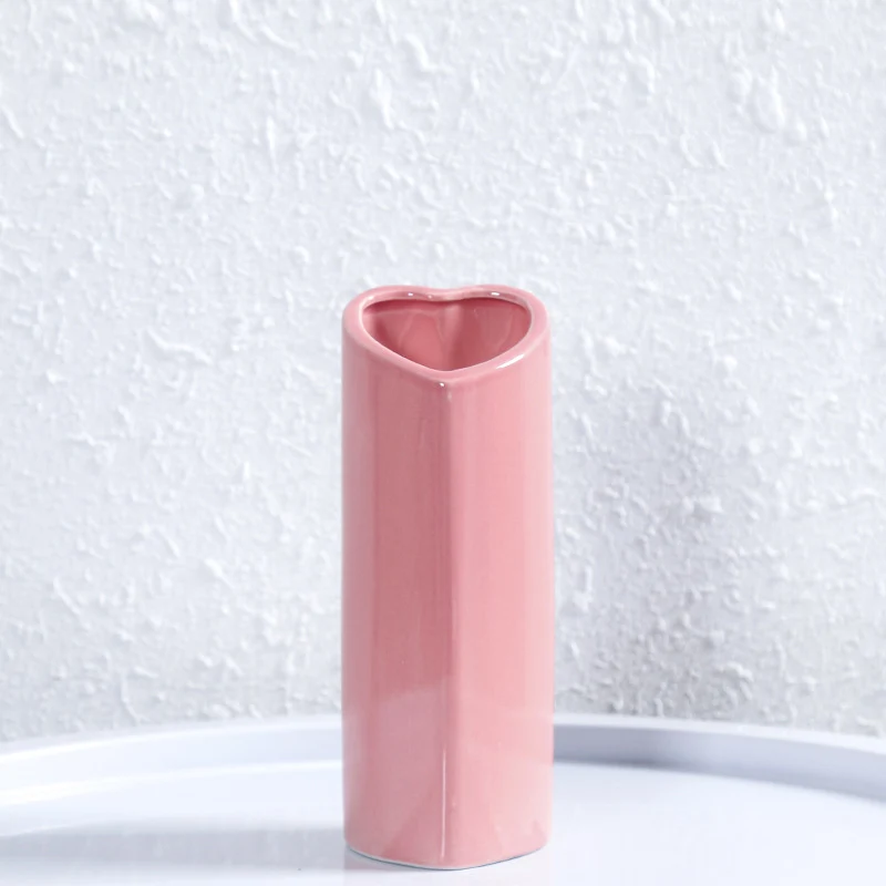 Herzförmige elegante Keramikvase Brehn