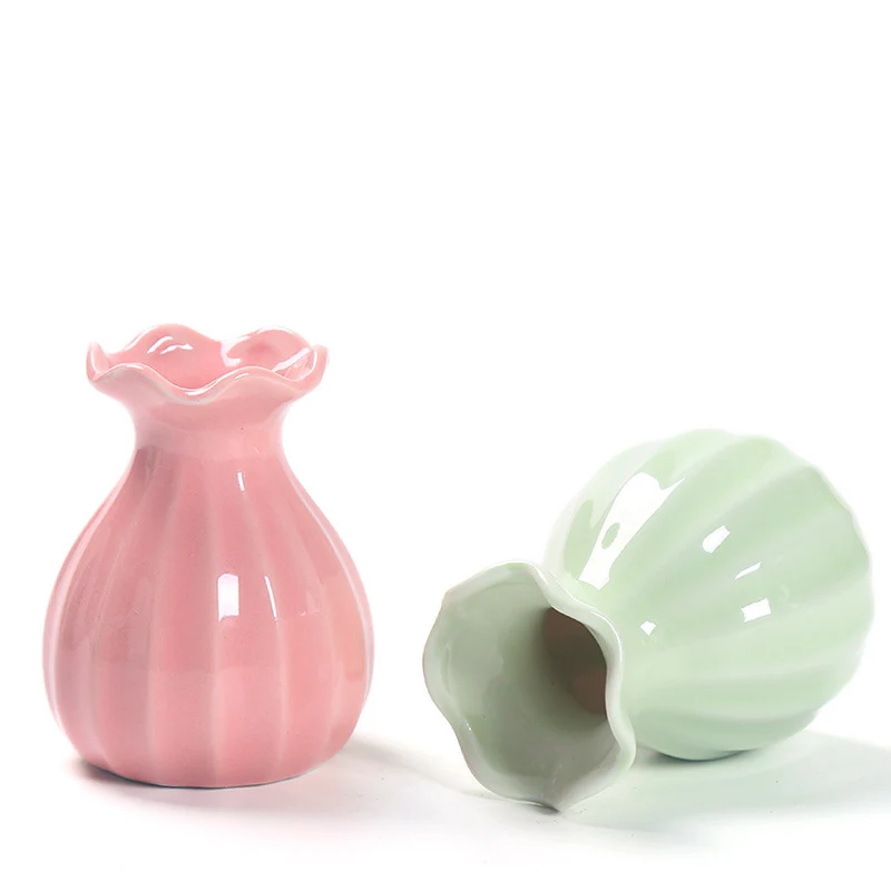 Elegante geschwungene keramische Blumenvase Brehn