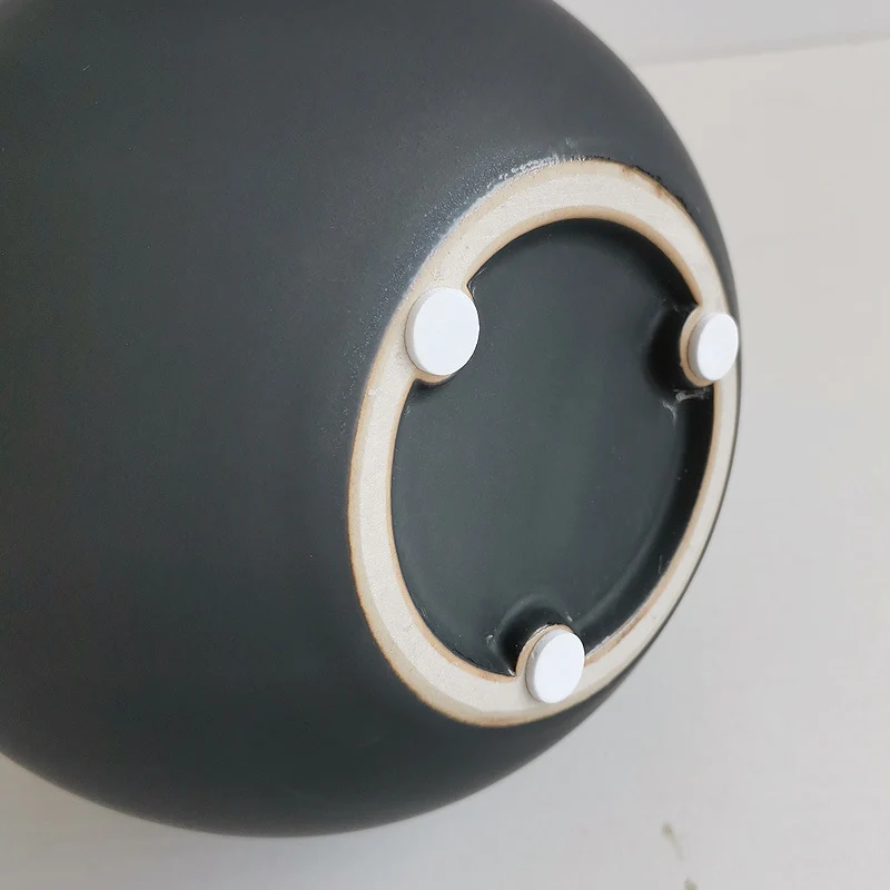 Dekorativer runder Keramik-Blumenhalter Brehn