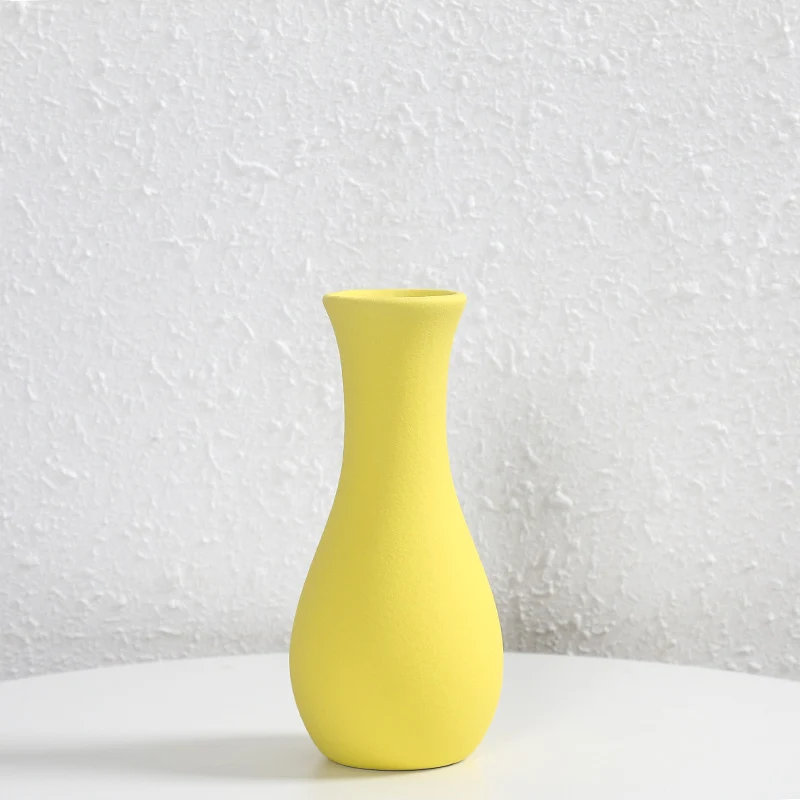 Zeitgenössische Matte Keramik Blumenvase Brehn
