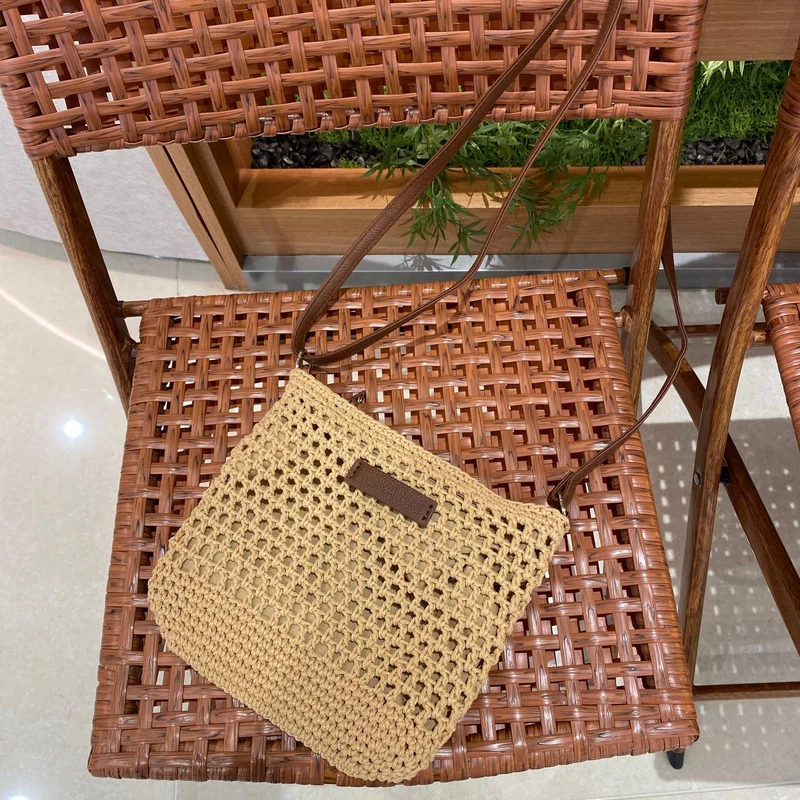 Handgeknüpfte Umhängetasche im modernen Design Skanto