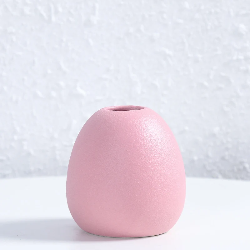Zeitgenössische eiförmige Keramikblumenvase Brehn