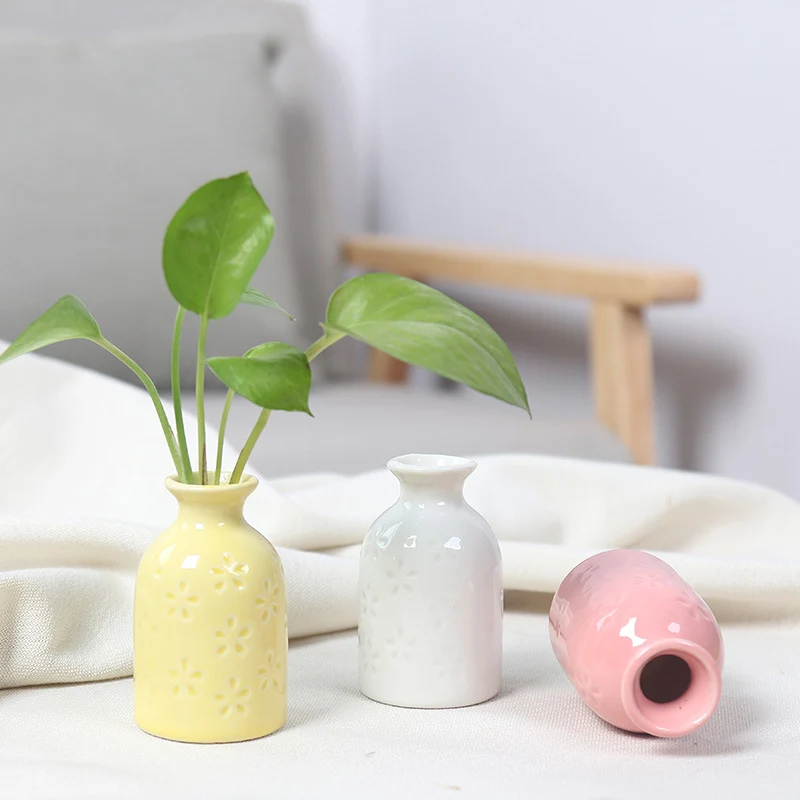 Charmante Keramik-Bud-Vase Brehn