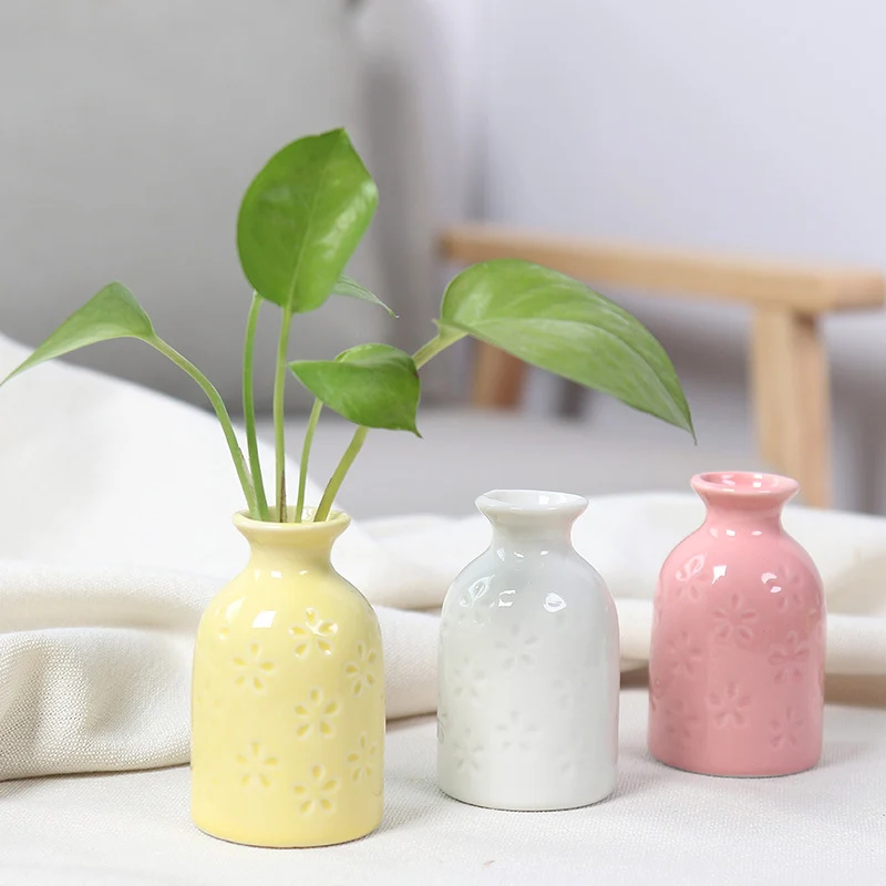 Charmante Keramik-Bud-Vase Brehn