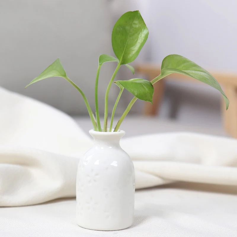 Charmante Keramik-Bud-Vase Brehn