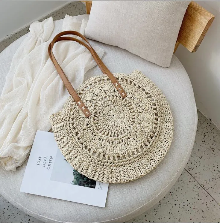 Handgemachte runde Tasche aus Naturraffia Skanto