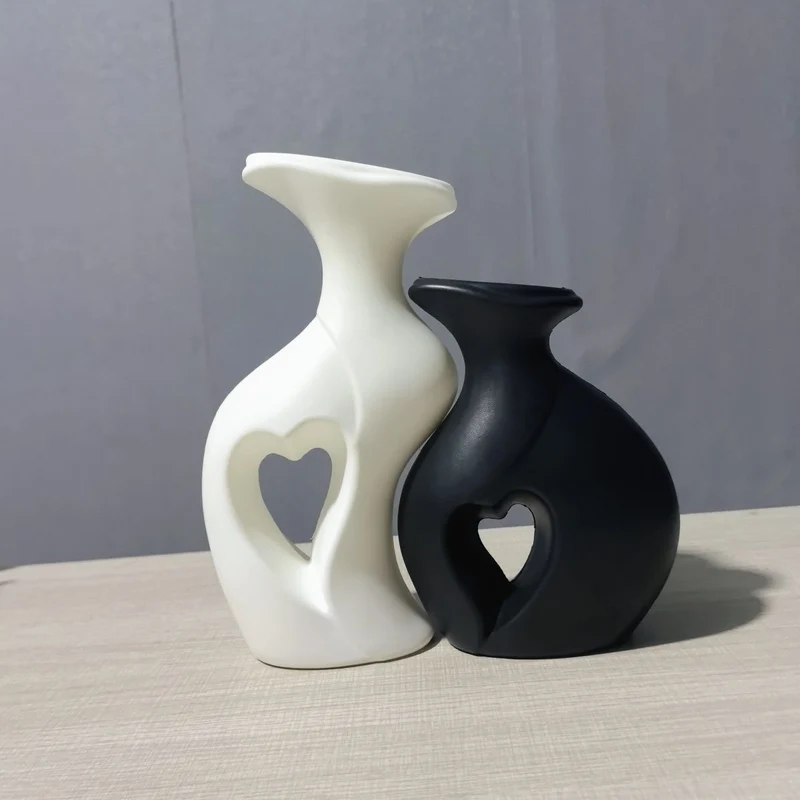 Moderne Herzförmige Dekorative Vase Brehn