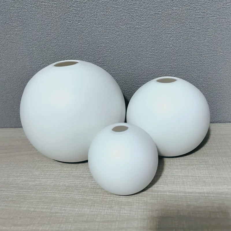 Minimalistische Keramiksphärenpflanzer Brehn