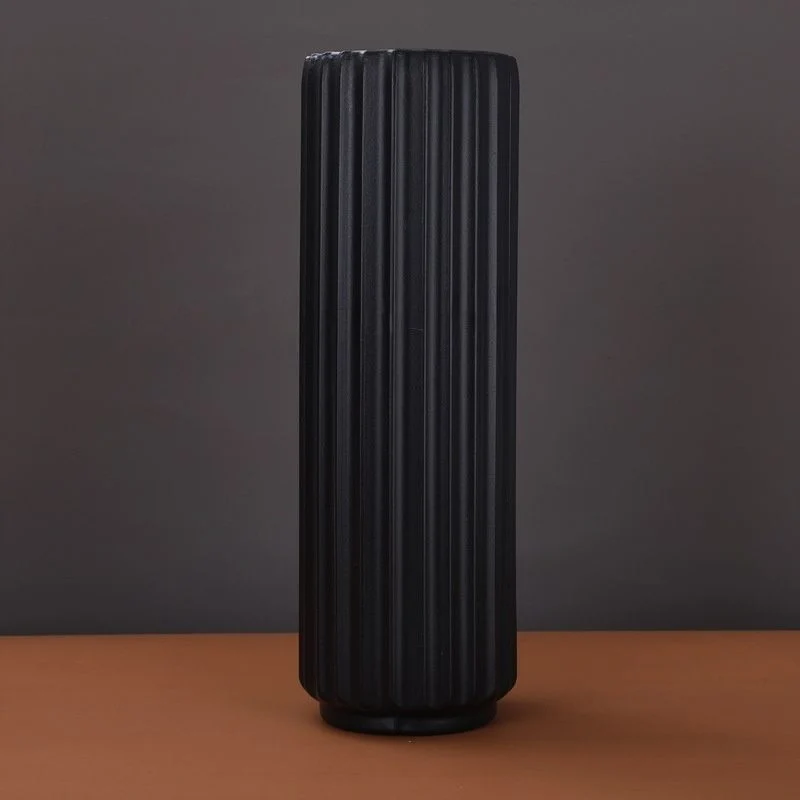 Hohe vertikale gerippte dekorative Vase Brehn