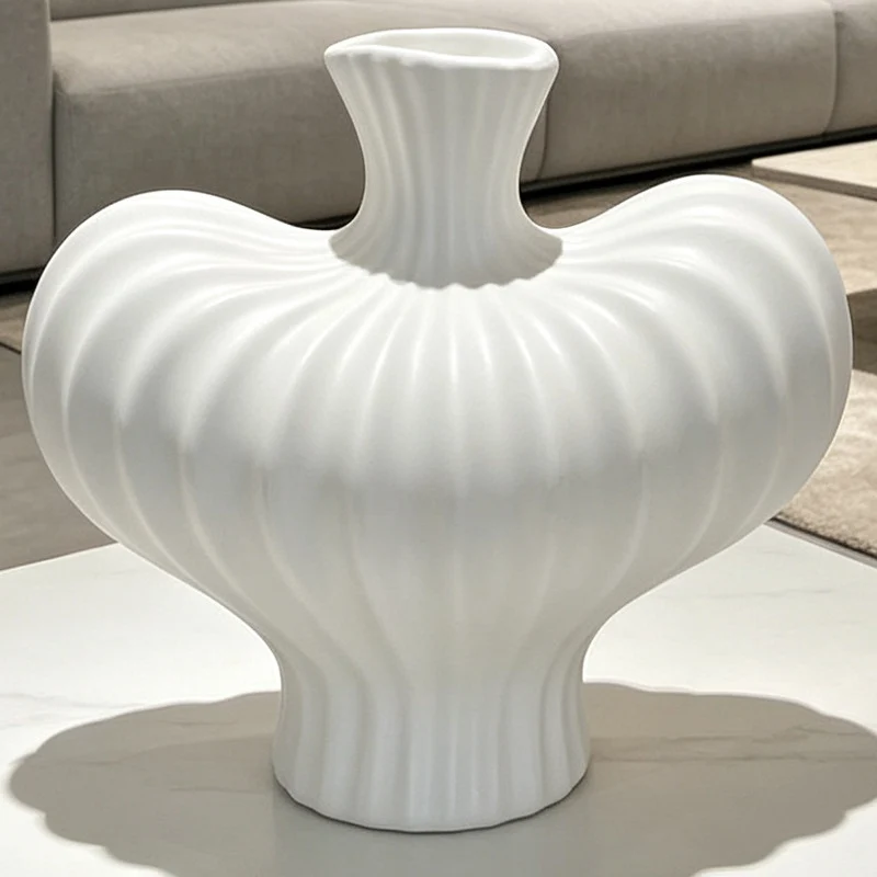 Skulptierte gerippte dekorative Vase Brehn