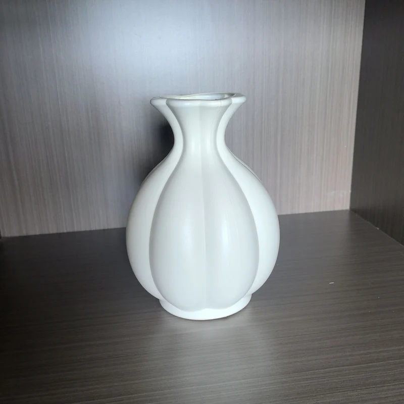 Elegante Skulpturierte Dekorative Vase Brehn