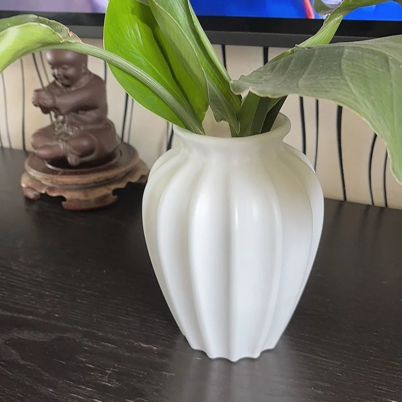 Elegante dekorative Blumenvasen Brehn
