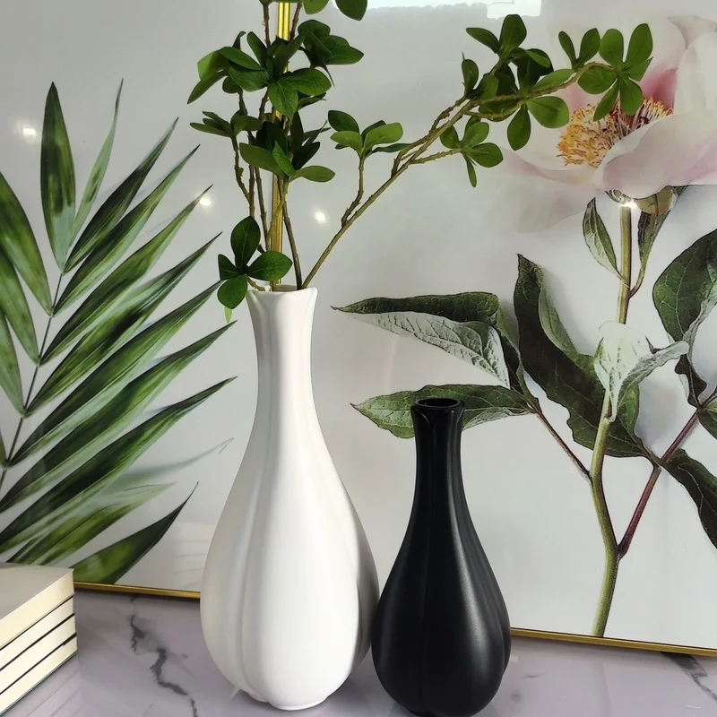 Moderne tulpenförmige dekorative Vase Brehn