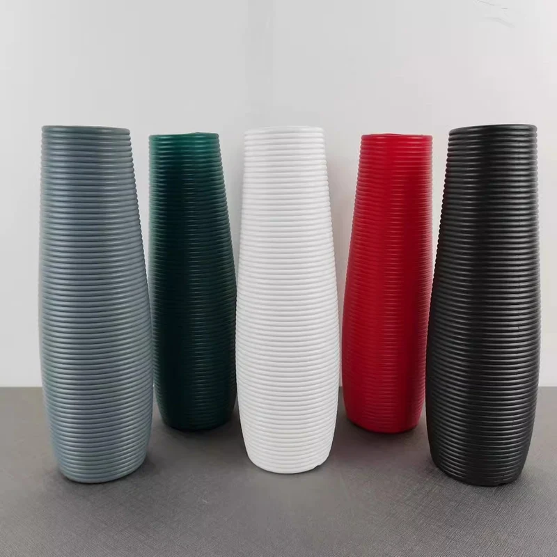 Moderne gerippte dekorative Vase Brehn