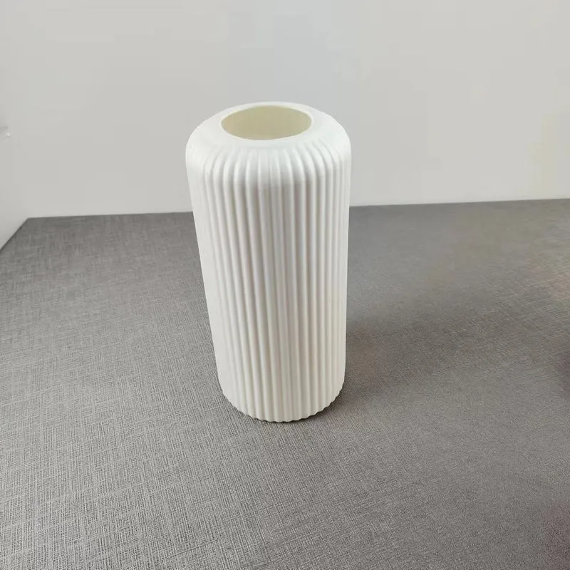 Moderne gerippte Keramikvase Brehn