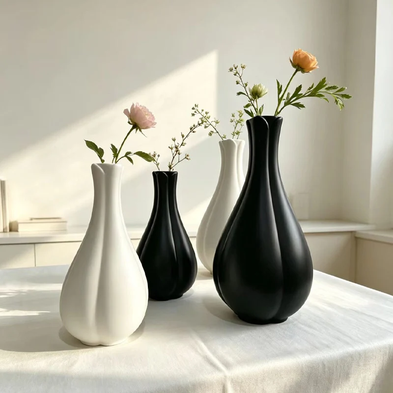 Elegante minimalistische tulpenförmige Vase Brehn