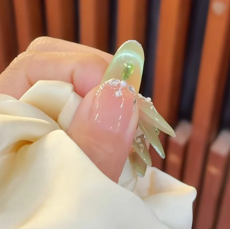 Elegante Blumen Stiletto Nagelverlängerungen