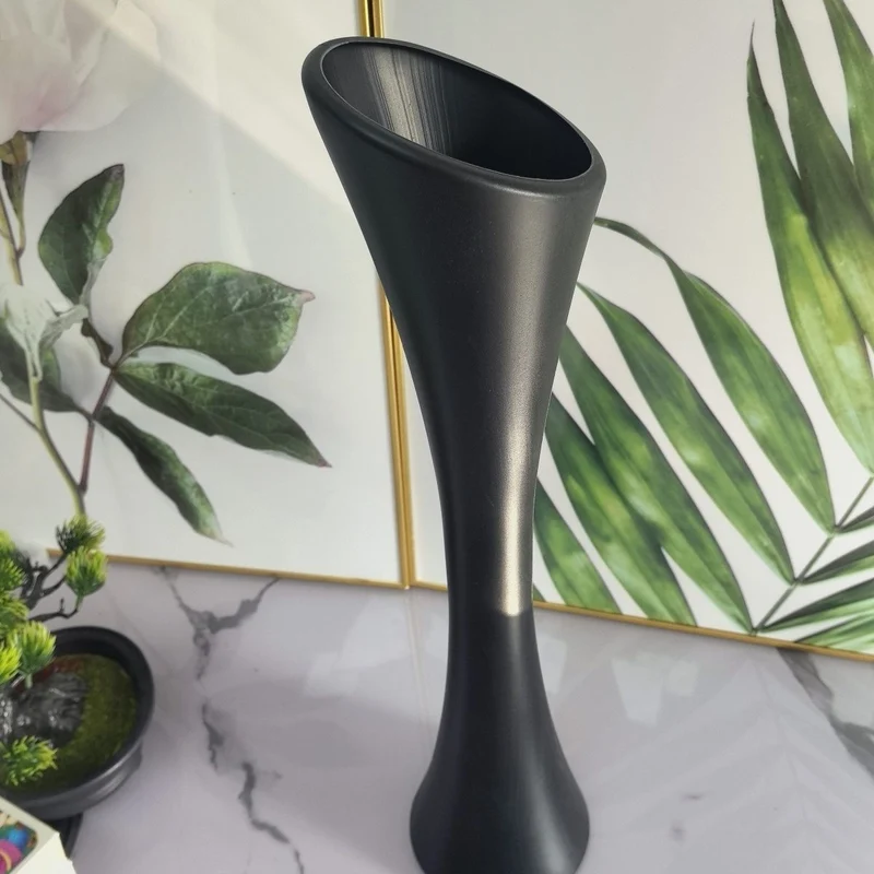 Zeitgenössische Skulpturvase Brehn