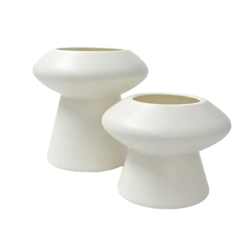 Zeitgenössische Skulpturierte Dekorative Vase Brehn
