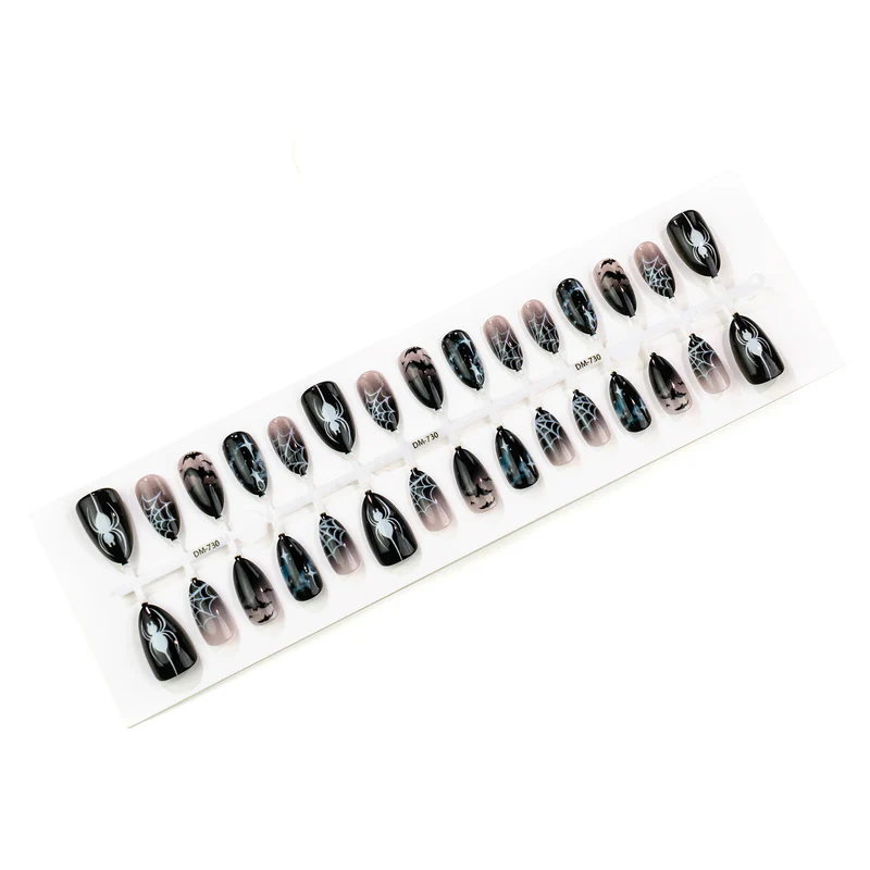 Halloween-inspiriertes Press-On Nageldesign Set