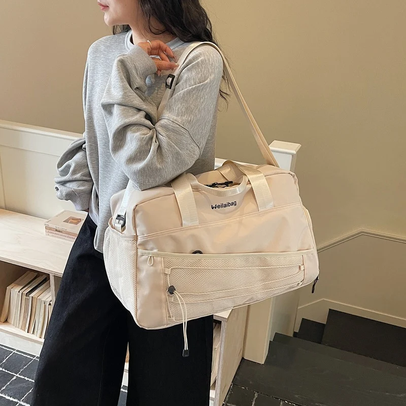 Vielseitige Reisetasche mit mehreren Fächern Brehn