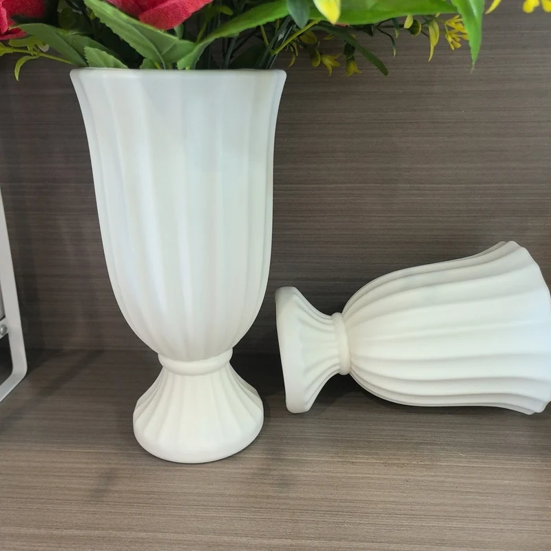 Dekorative gerippte Blumenvase Brehn