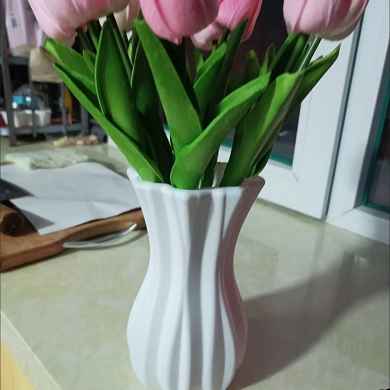 Dekorativer gerippter Keramikblumenvas Brehn