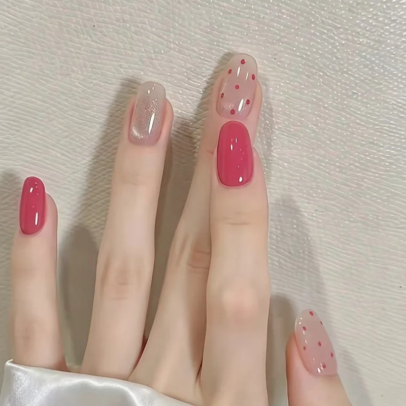 Stylische Nagelkunstverlängerungen