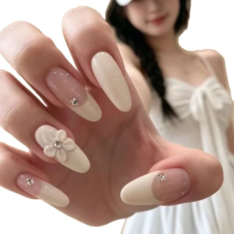 Florale dekorative Nagelverlängerungen