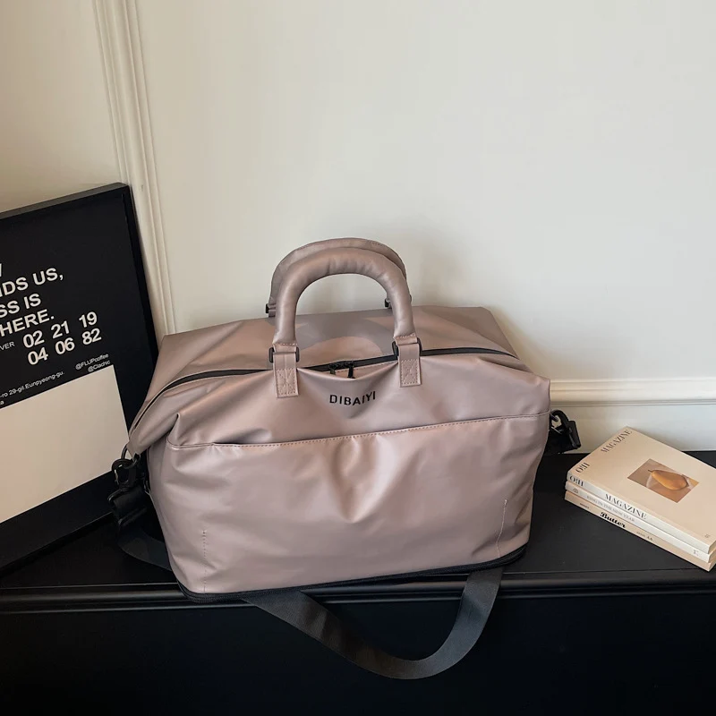 Stylische multifunktionale Reisetasche Brehn