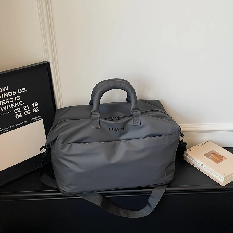 Stylische multifunktionale Reisetasche Brehn