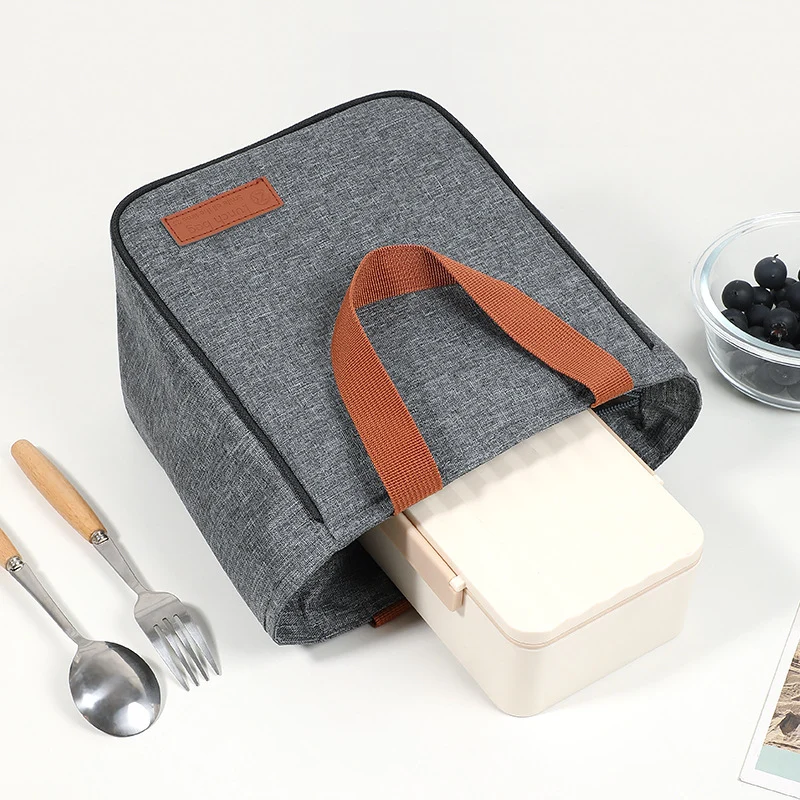 Stylischer isolierter Lunchträger Brehn