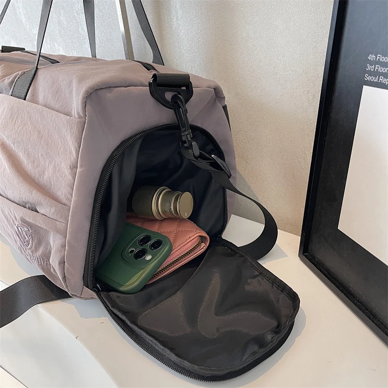Herren Multifunktionale Sport- und Reisetasche mit ergonomischem Design Skanto