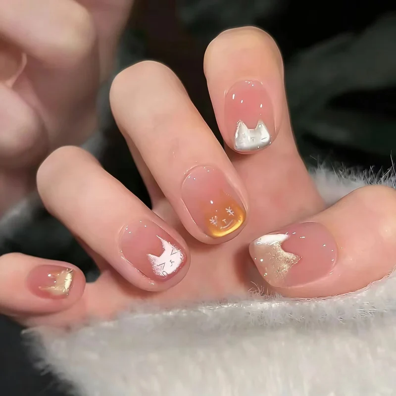 Künstlerische Minimalistische Nagelkunst