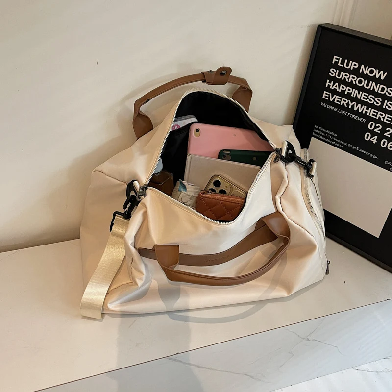 Geräumige und funktionale Reisetasche für Herren mit verstellbarem Schultergurt Skanto