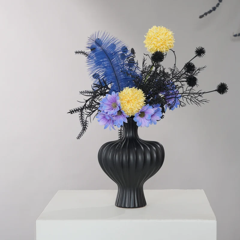 Modern Künstlerische Florale Tischmitte