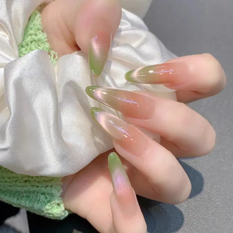 Künstlerische Stiletto-Nagelverlängerungen