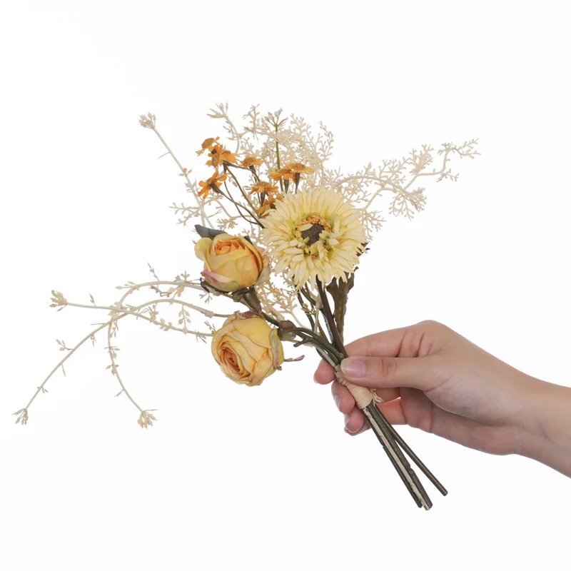 Eleganter Künstlicher Blumenstrauß