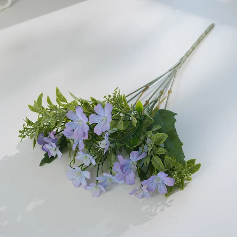 Lebensechter Blumenstammstrauß