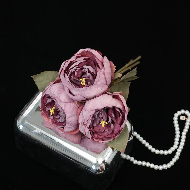 Elegante Blumenarrangement